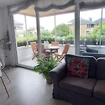 Con Piscina, Parking Y Terraza 혼다리비아