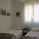 Con Piscina, Parking Y Terraza