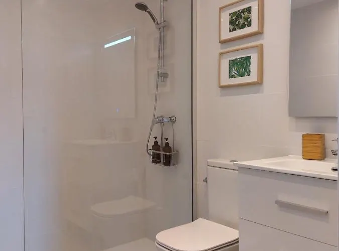 Con Piscina, Parking Y Terraza *