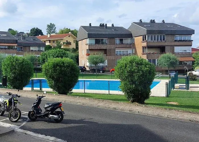 Lägenhet Con Piscina, Parking Y Terraza