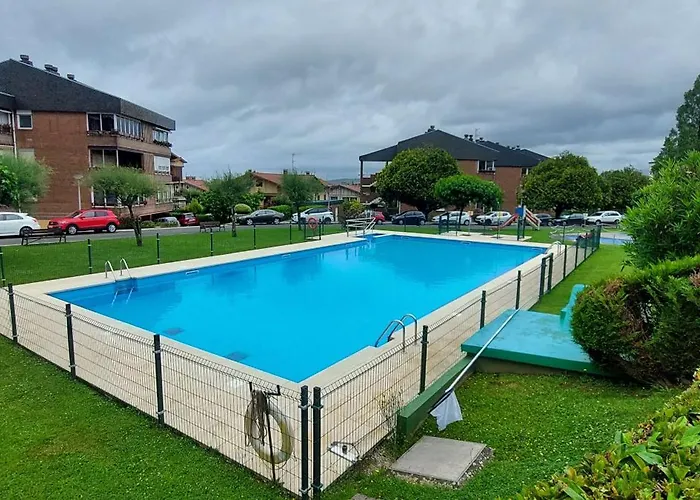 Con Piscina, Parking Y Terraza *