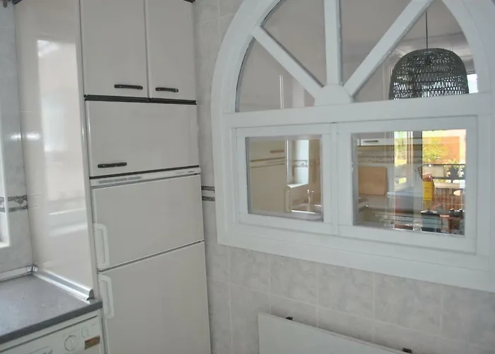 Con Piscina, Parking Y Terraza Lägenhet