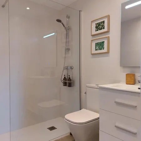 Con Piscina, Parking Y Terraza *